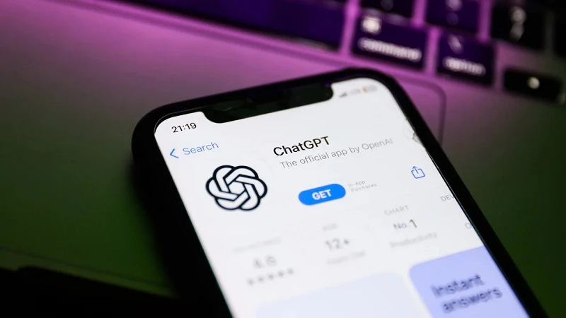 Công ty mẹ của ứng dụng chatbot ChatGPT bị cáo buộc thu thập và sử dụng trái phép dữ liệu cá nhân của hàng triệu người từ internet. (Ảnh minh họa: CNN)