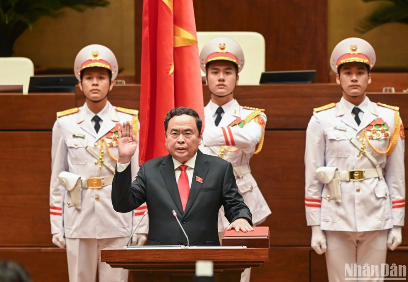 Chủ tịch Quốc hội Trần Thanh Mẫn tuyên thệ nhậm chức. (Ảnh: LINH KHOA)
