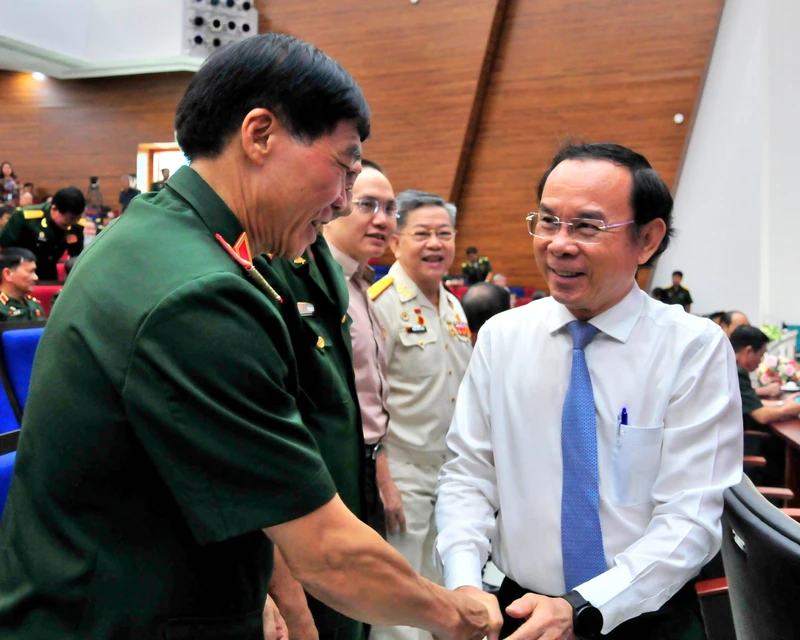 Đồng chí Nguyễn Văn Nên, Ủy viên Bộ Chính trị, Bí thư Thành ủy thành phố Hồ Chí Minh bày tỏ lòng biết ơn đối với sự cống hiến của các các cựu chiến binh nói chung và các tướng lĩnh quân đội nói riêng cho sự phát triển của Thành phố Hồ Chí Minh
