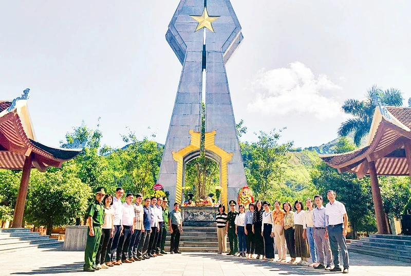 Hoạt động tri ân tưởng niệm lan tỏa giá trị Khu Di tích lịch sử quốc gia Pò Hèn. 