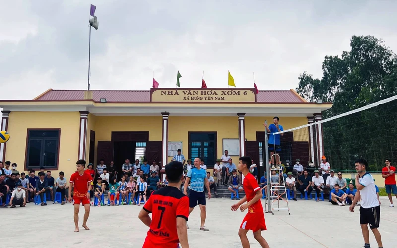 Thi đấu thể thao quần chúng tại Nhà văn hóa xóm 6, xã Hưng Yên Nam, huyện Hưng Nguyên, tỉnh Nghệ An. 