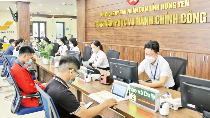 Trung tâm phục vụ hành chính công của Văn phòng Ủy ban nhân dân tỉnh Hưng Yên. 