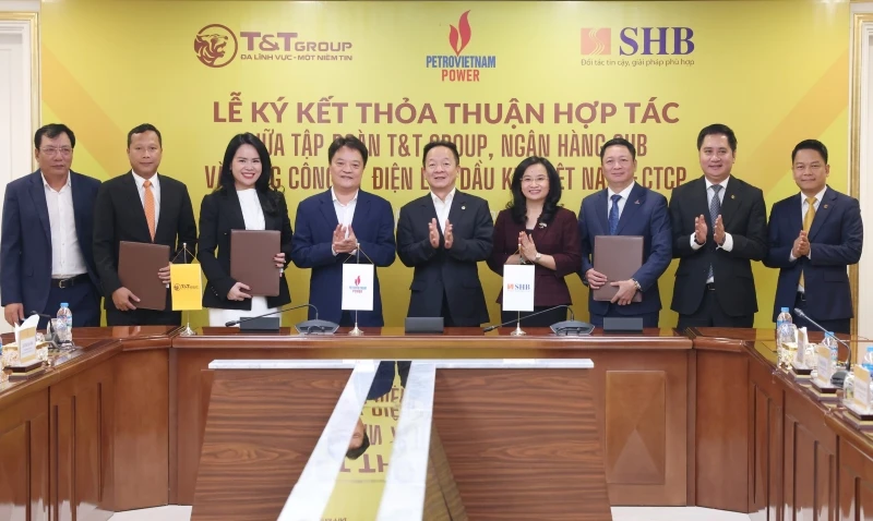 Đại diện T&T Group, SHB và PV Power tại Lễ ký kết Thỏa thuận hợp tác.