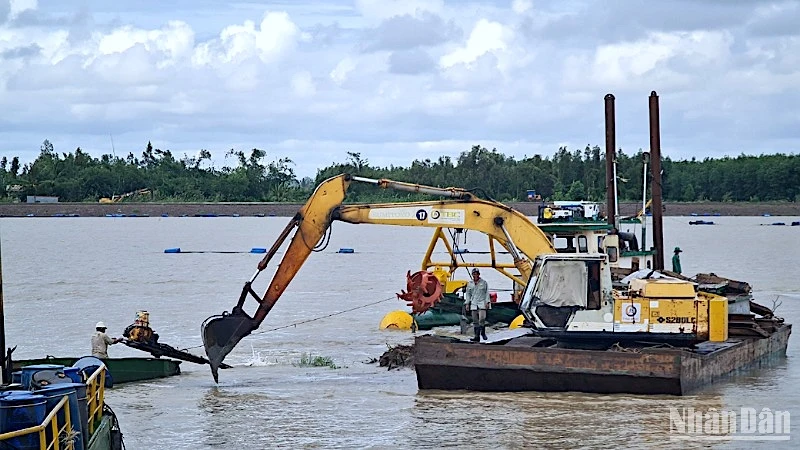 Công trình hồ chứa nước ngọt ở miệt rừng U Minh hạ thi công cơ bản xong hạng mục lòng hồ. 