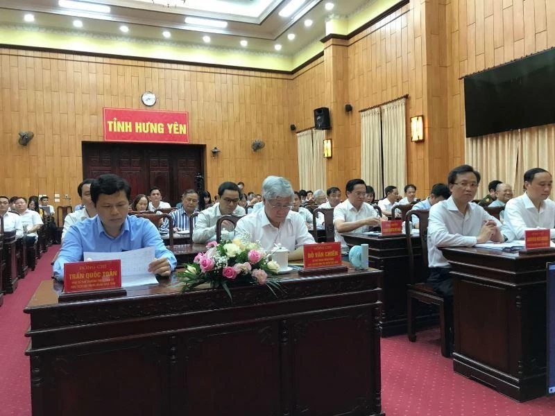 Bí thư Trung ương Đảng, Chủ tịch Ủy ban Trung ương Mặt trận Tổ quốc Việt Nam Đỗ Văn Chiến dự Hội nghị .