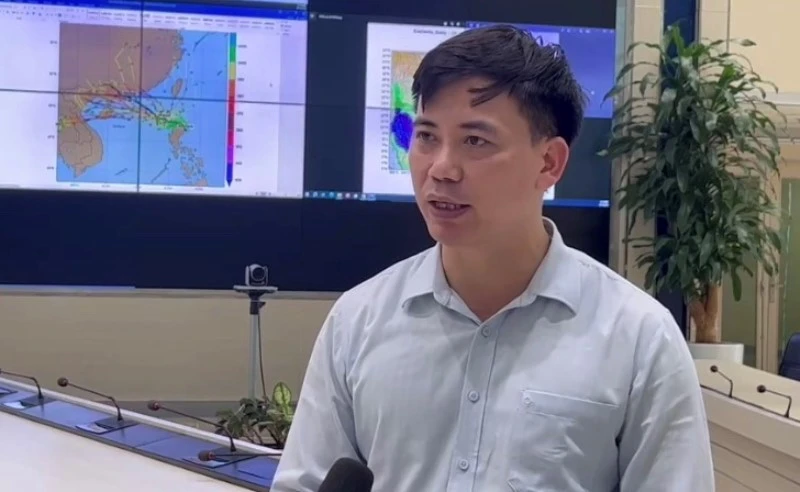 Ông Nguyễn Văn Hưởng, Trưởng phòng Dự báo thời tiết Trung tâm Dự báo Khí tượng thủy văn quốc gia chia sẻ một số thông tin và cảnh báo về diễn tiến bão số 1.