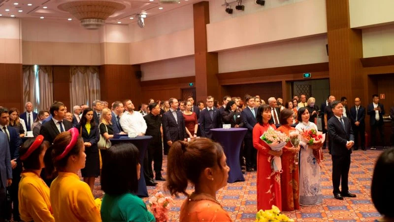 Đại diện chính quyền sở tại và bạn bè quốc tế tham dự lễ kỷ niệm 78 năm Quốc khánh Việt Nam tại thành phố Vladivostok.