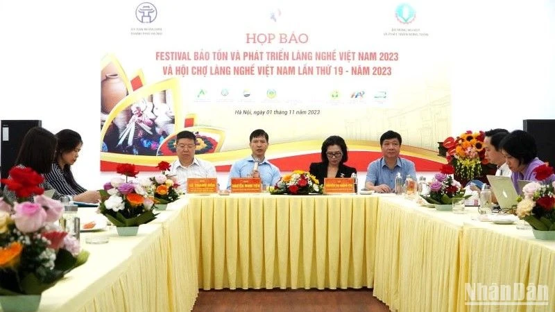 Họp báo Festival bảo tồn và phát triển làng nghề Việt Nam năm 2023 và Hội chợ làng nghề Việt Nam lần thứ 19.