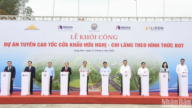 Thủ tướng Phạm Minh Chính và các đại biểu tham dự Lễ khởi công.