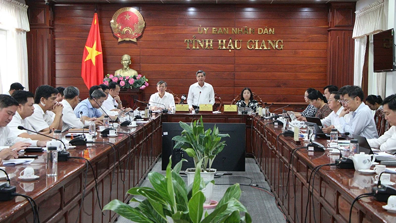 Quang cảnh buổi làm việc.