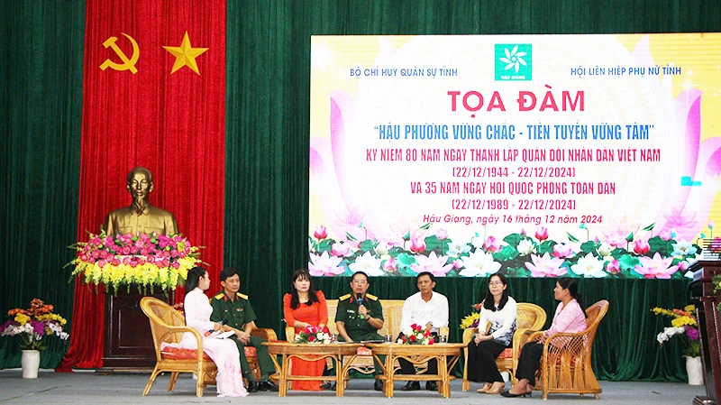 Quang cảnh buổi tọa đàm.