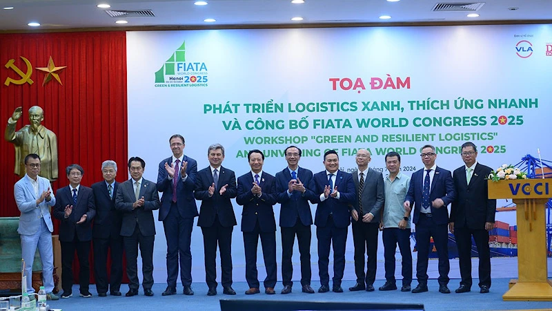 Các đại biểu tham dự toạ đàm phát triển logistics xanh, thích ứng nhanh và công bố FIATA World Congress 2025.