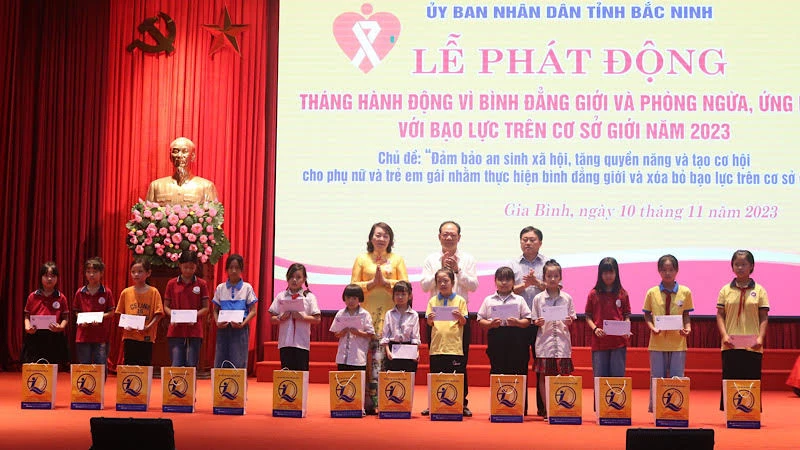 Bắc Ninh phát động Tháng Hành động vì bình đẳng giới.