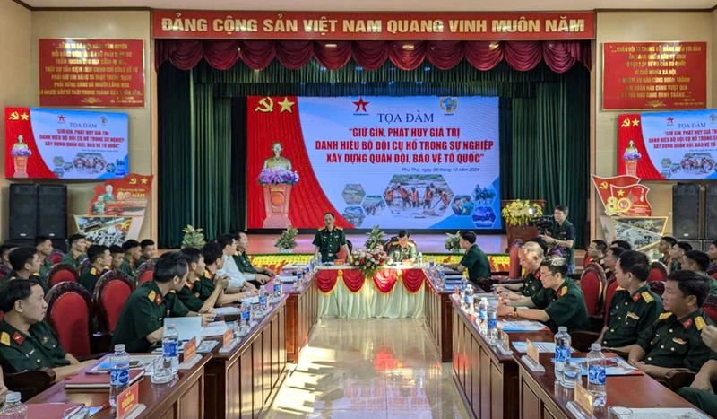 Quang cảnh buổi tọa đàm.