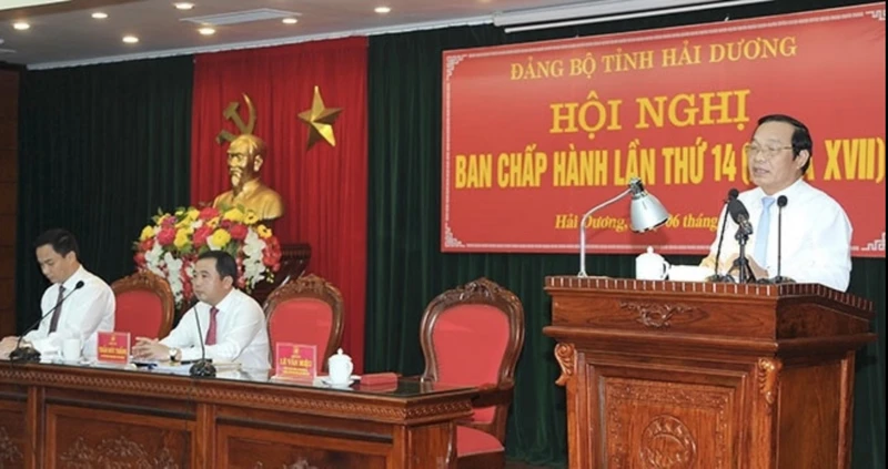 Đồng chí Lê Văn Hiệu, Phó Bí thư Thường trực Tỉnh ủy Hải Dương điều hành phần tham luận.