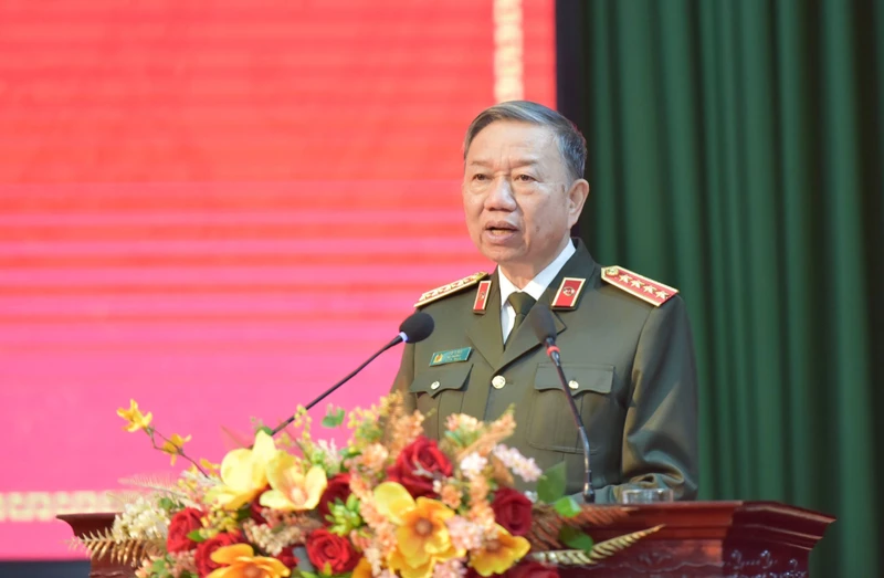 Đại tướng Tô Lâm, Ủy viên Bộ Chính trị, Bí thư Đảng ủy Công an Trung ương, Bộ trưởng Công an phát biểu tại buổi làm việc.