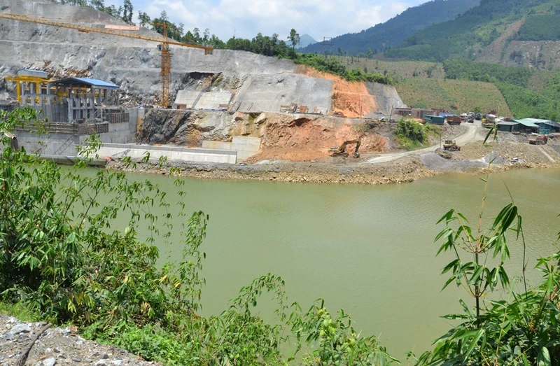 Nhà máy Thủy điện Nậm Lúc (Bắc Hà-Lào Cai).