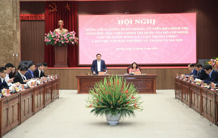 Đồng chí Nguyễn Xuân Thắng phát biểu kết luận buổi làm việc.
