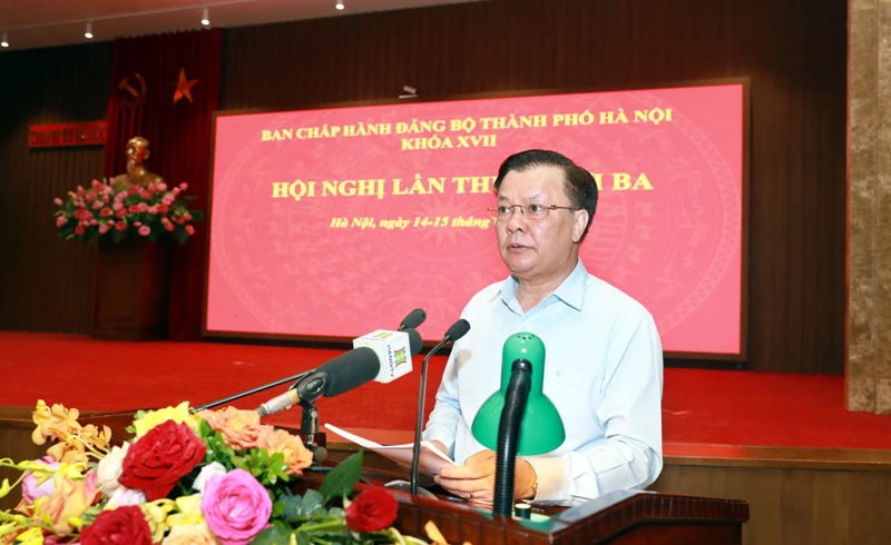Bí thư Thành ủy Hà Nội Đinh Tiến Dũng phát biểu khai mạc hội nghị sáng 14/6.
