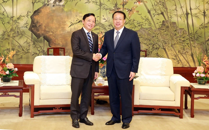 Phó Thủ tướng Trần Hồng Hà tiếp đồng chí Cung Chính.