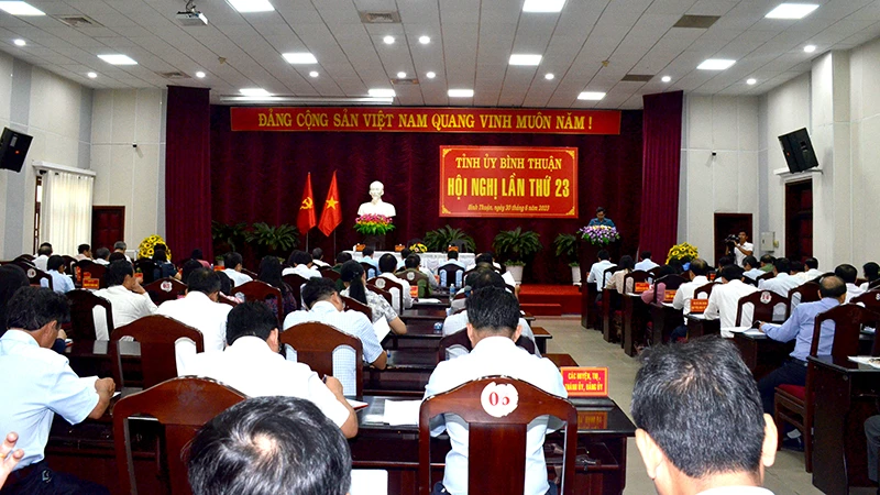 Toàn cảnh Hội nghị lần thứ 23 Ban Chấp hành Đảng bộ tỉnh Bình Thuận (khóa 13).