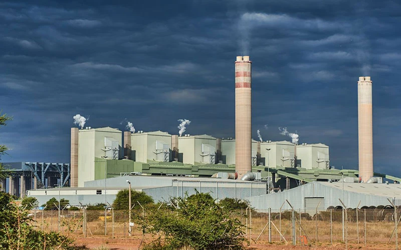 Một nhà máy điện ở Nam Phi. (Ảnh CNN BUSINESS)