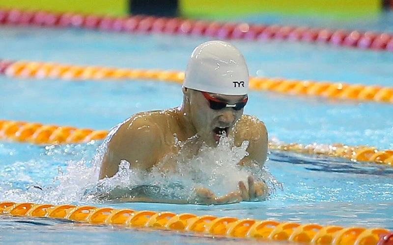VĐV Phạm Thanh Bảo đoạt HCV, phá kỷ lục đại hội nội dung bơi 200m ếch nam. (Ảnh DŨNG PHƯƠNG)