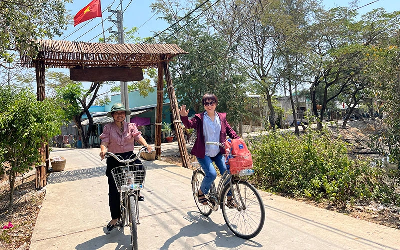Phát triển du lịch ở ấp Thiềng Liềng, xã đảo Thạnh An, huyện Cần Giờ - một trong những sản phẩm du lịch quận, huyện độc đáo của Thành phố Hồ Chí Minh.