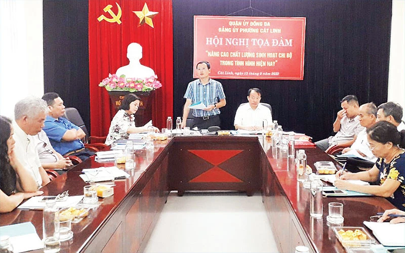 Tọa đàm nâng cao chất lượng sinh hoạt chi bộ tại Đảng ủy phường Cát Linh, quận Đống Đa.