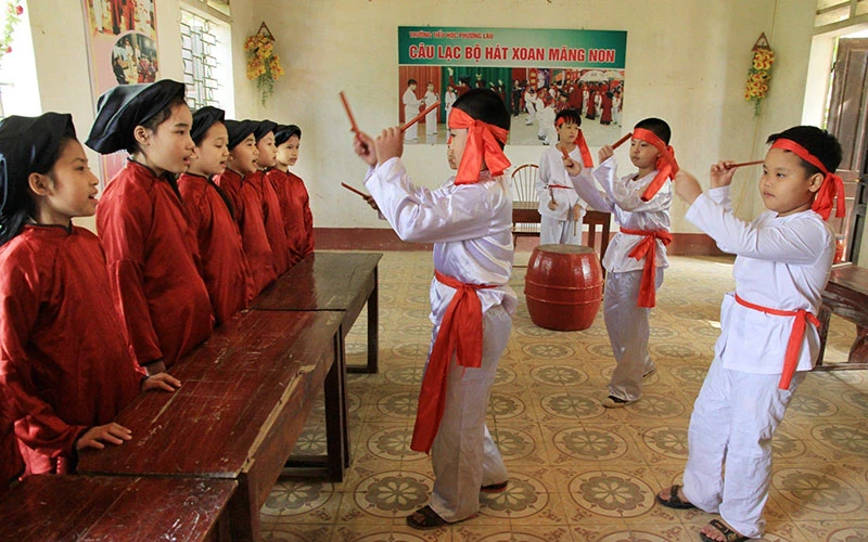 Tiết học hát Xoan của học sinh Trường tiểu học Phượng Lâu, thành phố Việt Trì (Phú Thọ).
