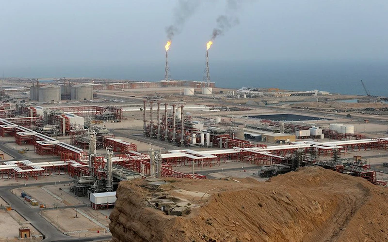 Nhà máy khai thác khí đốt ở Asaluyeh của Iran. (Ảnh Al Mayadeen English)