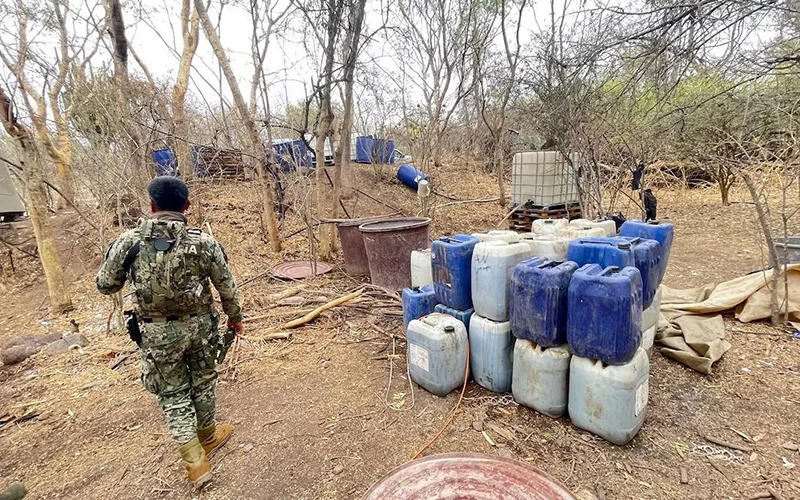 Quân đội Mexico phá dỡ cơ sở xử lý ma túy tổng hợp. (Ảnh REUTERS)