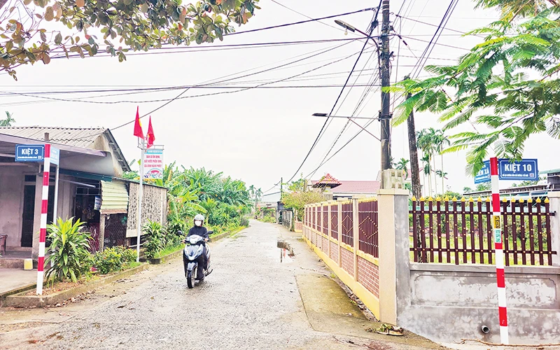 Đường làng, ngõ xóm ở thôn Quảng Lượng, xã Triệu Đại phong quang, sạch đẹp, được đánh số thứ tự rõ ràng. 