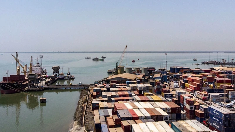 Cảng Banjul đóng vai trò quan trọng trong trao đổi thương mại của Gambia với các nước láng giềng. (Ảnh: WB)