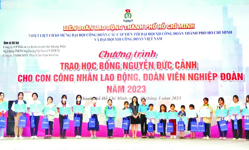 Liên đoàn Lao động Thành phố Hồ Chí Minh tổ chức trao học bổng Nguyễn Đức Cảnh cấp thành phố năm 2023.