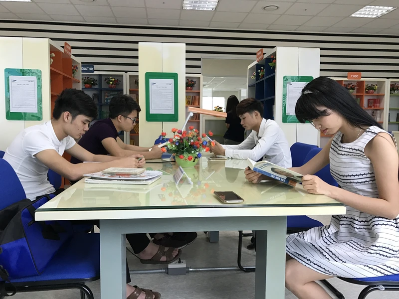 Thư viện dành cho công nhân Nhà máy Samsung Electronics Việt Nam Thái Nguyên (SEVT).