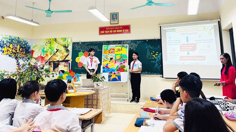 Một giờ học môn Ngữ văn của học sinh lớp 6 tại Trường THCS Nguyễn Huy Tưởng, huyện Đông Anh, Hà Nội. (Ảnh: TƯỜNG NGUYỄN)