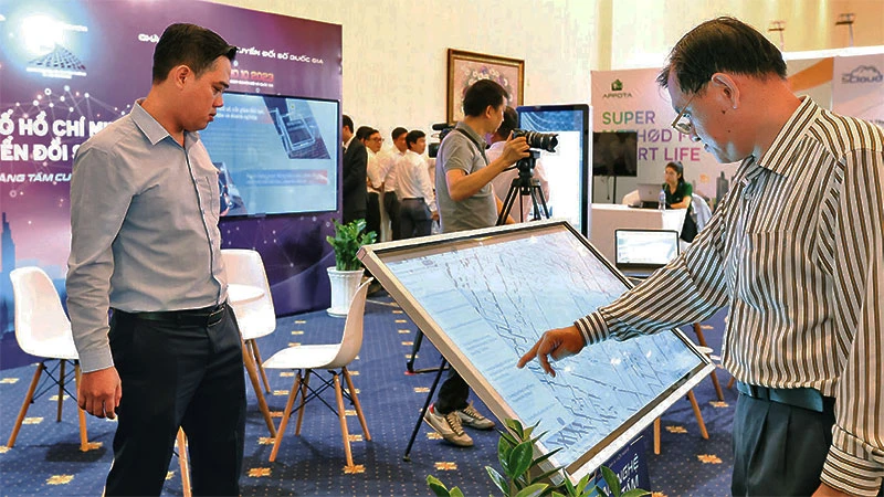 Trưng bày các giải pháp chuyển đổi số tại Tuần lễ Chuyển đổi số Thành phố Hồ Chí Minh năm 2023.