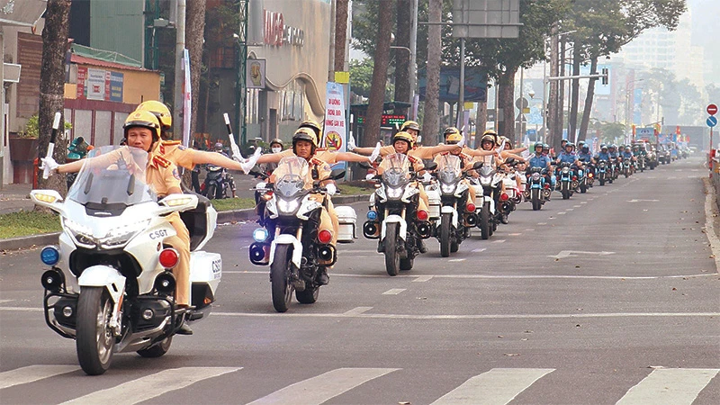 Lực lượng Cảnh sát giao thông Thành phố Hồ Chí Minh ra quân Năm an toàn giao thông.
