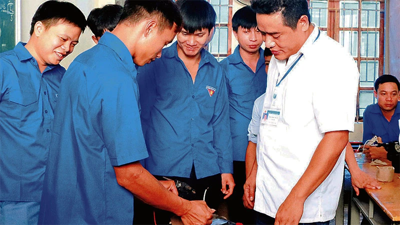 Đào tạo nghề cho người lao động tại Trường cao đẳng Kỹ thuật và Công nghệ Hà Giang.