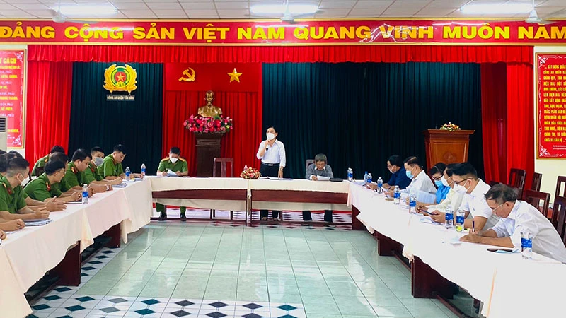 Đoàn giám sát Ủy ban Mặt trận Tổ quốc Việt Nam quận Tân Bình (Thành phố Hồ Chí Minh) giám sát Công an quận Tân Bình về công tác quản lý nhà trọ.