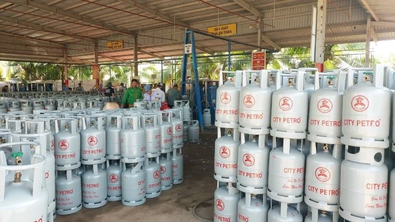 Giá gas tháng 5 tại Thành phố Hồ Chí Minh đồng loạt giảm theo đà giảm giá gas nhập khẩu.