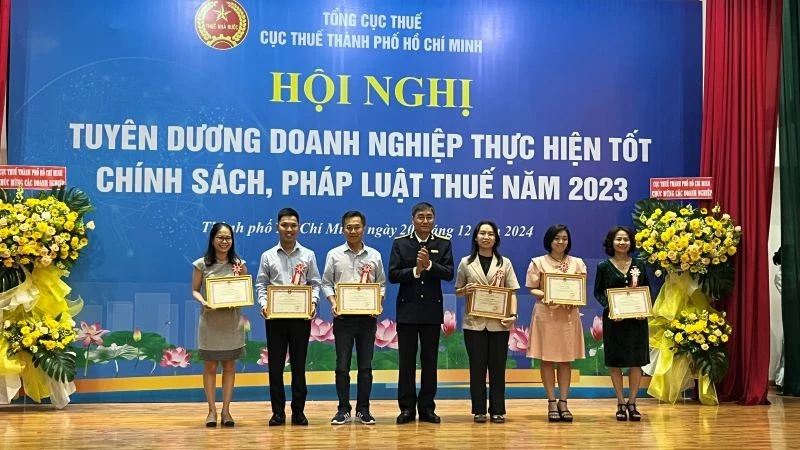 Các doanh nghiệp tiêu biểu được Cục Thuế Thành phố Hồ Chí Minh tuyên dương.