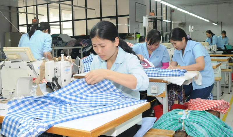 Kinh tế Việt Nam đang có những dấu hiệu phục hồi tích cực sau đại dịch. Ảnh: HẢI NAM
