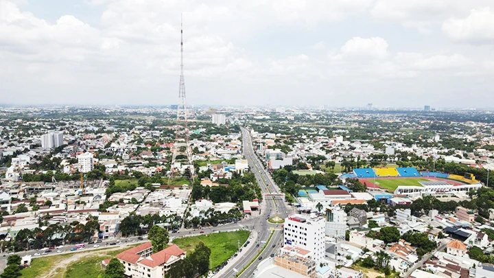 Hạ tầng giao thông tỉnh Bình Dương được kết nối với vùng kinh tế Đông Nam Bộ. 
