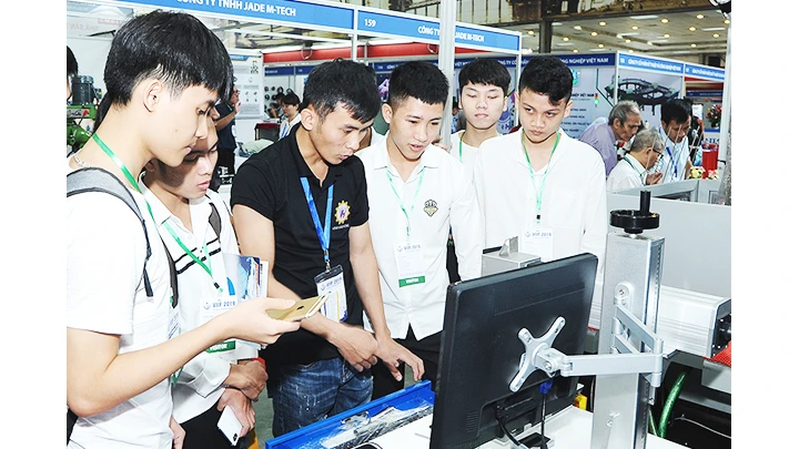 Nhiều nhà đầu tư về công nghệ đang quan tâm đến thị trường Việt Nam. Ảnh: HẢI NAM