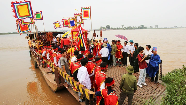 Hội đền Độc Bộ ở Nam Định, một nét văn hóa đặc sắc của địa phương.