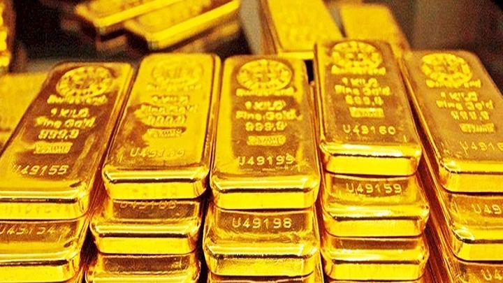 Nhà nước không khuyến khích kinh doanh vàng miếng, không bảo hộ giá vàng miếng.