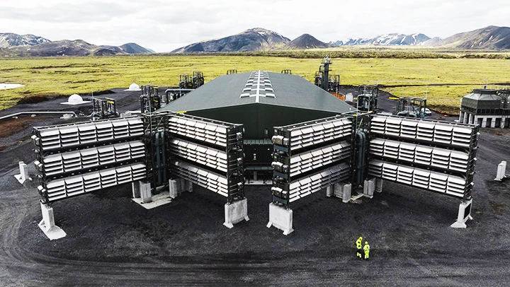 Nhà máy Mammoth có công suất thu giữ CO2 lớn nhất thế giới. Ảnh: CNN