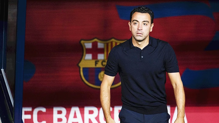 Xavi tay trắng rời Barca